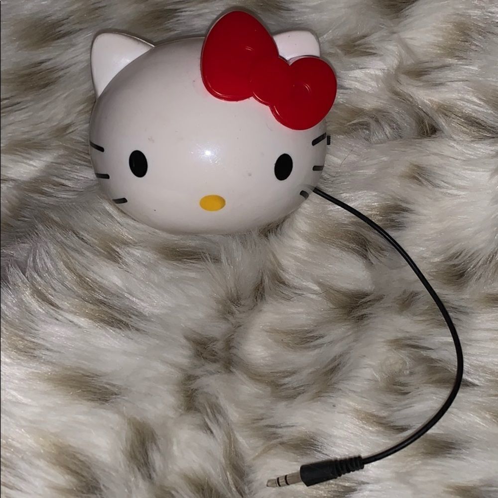 Hello kitty speaker  